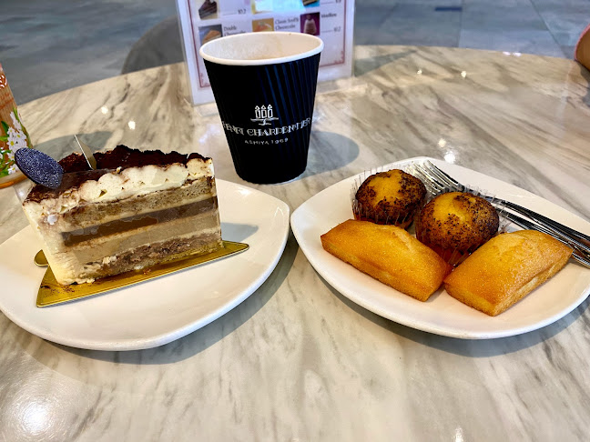 Comentarii opinii despre Henri Charpentier