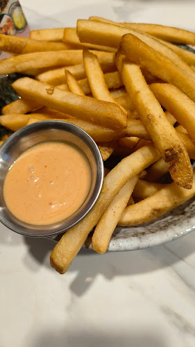 9 Haji Ln, Singapore 189202