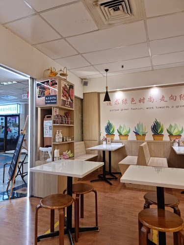 Red Apple Veggie Cafe - Hospitality and gastronomy