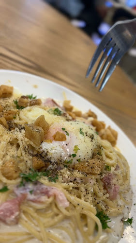 Eightisfy Western - Hospitality and gastronomy