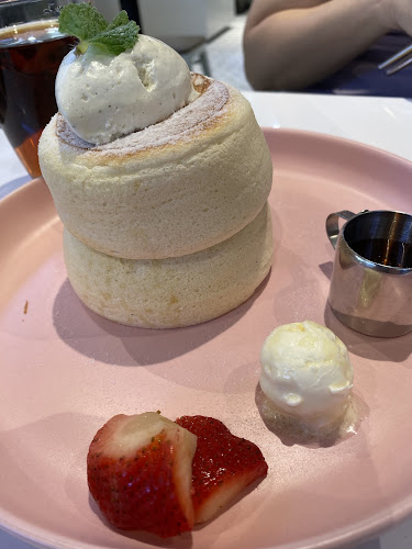 Opinii despre Fluff Stack (Tampines 1) în Singapore - Hospitality and gastronomy