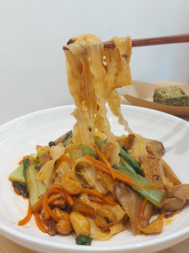 Lilac Oak | Vegan Café & Bakes - Singapore