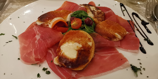 5 Greendale Ave, Singapore 289501