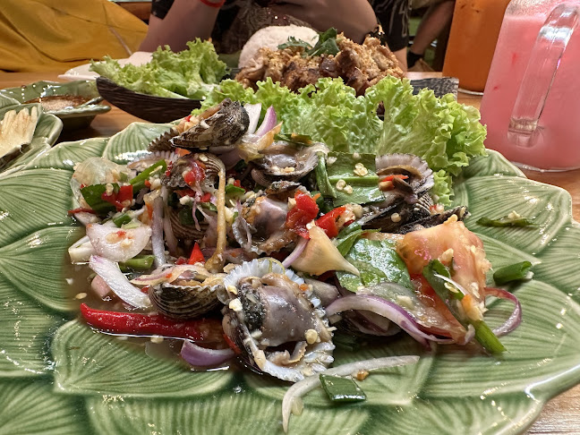 Comentarii opinii despre Warm Up Cafe @ The Star Vista