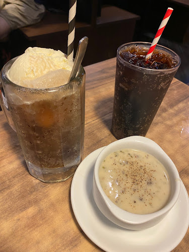 Opinii despre ASTONS Specialities în Singapore - Hospitality and gastronomy