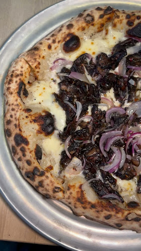 Opinii despre Chooby Pizza în Singapore - Hospitality and gastronomy