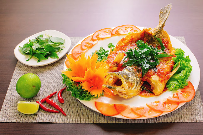 Lotus Thai Singapore - Hospitality and gastronomy