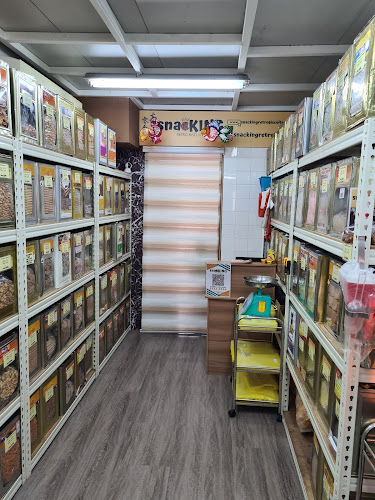 snacKING Retro Biscuits