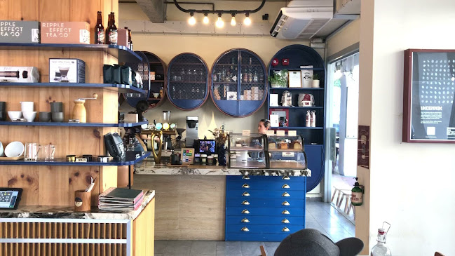 Common Man Coffee Roasters - Joo Chiat Road