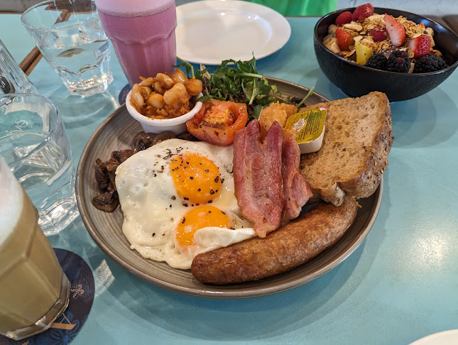 Comentarii opinii despre Privé ACM