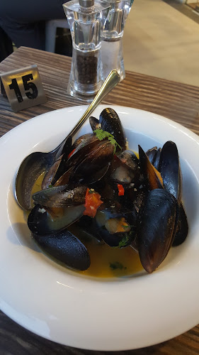 428 River Valley Rd, #01-01/2, Singapore 248327