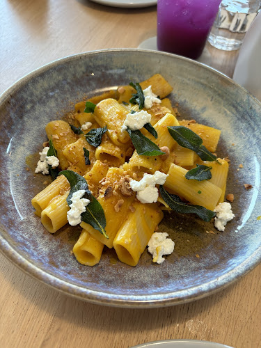 Opinii despre Frankie & Fern's în Singapore - Hospitality and gastronomy