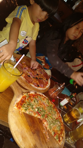 685 E Coast Rd, Singapore 459054