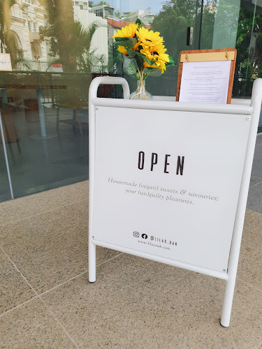 Lilac Oak | Vegan Café & Bakes - Hospitality and gastronomy