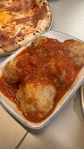 Gusta Sourdough Pizza Co. - Hospitality and gastronomy