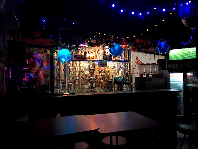 Cuscaden Bar & Bistro - Hospitality and gastronomy