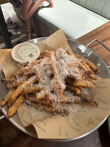 Comentarii opinii despre Surrey Hills Grocer - Woodleigh Mall (Pet Friendly)