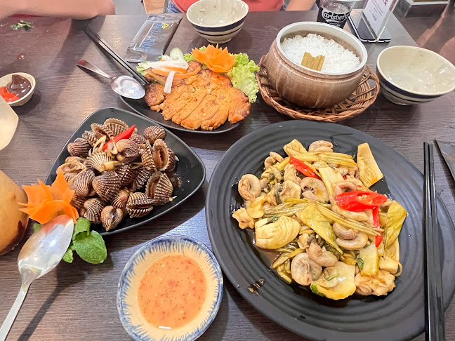 Ăn Là Ghiền - Bistro 7 - Hospitality and gastronomy