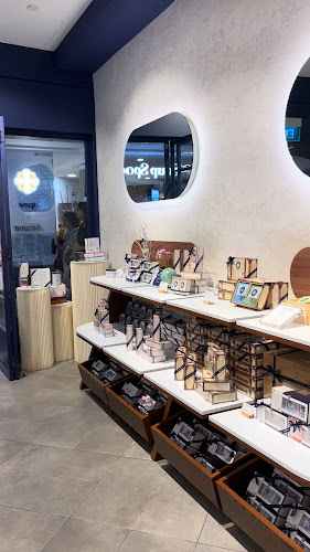 The 1872 Clipper Tea Co. ION Orchard - Singapore