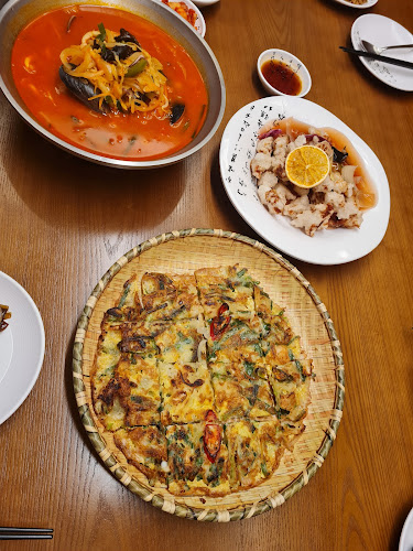 itaewon jja jang - Hospitality and gastronomy