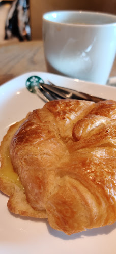 Comentarii opinii despre Starbucks Our Tampines Hub