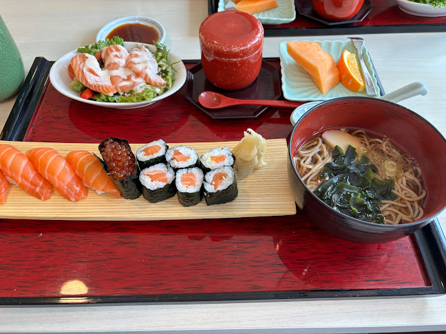 Tomi Sushi - Hospitality and gastronomy