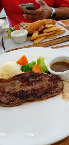 Eatzi Gourmet Steakhouse & Bistro - Singapore