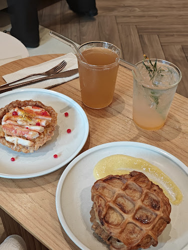 Elijah Pies - Tanjong Pagar - Singapore