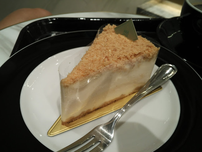 181 Orchard Rd, #01-18, Singapore 238896