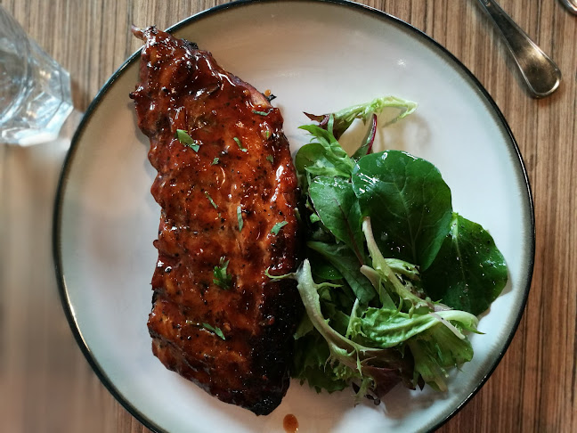 Refuel Cafe - Hospitality and gastronomy