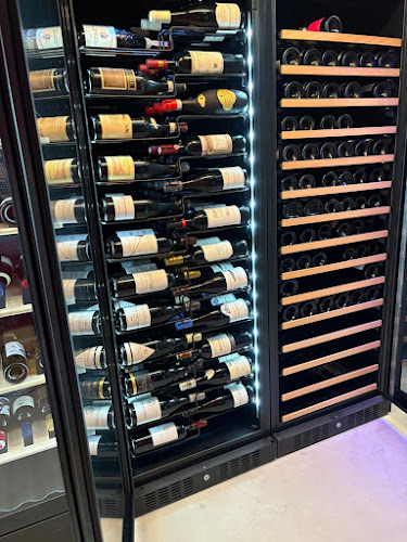 Opinii despre BWA Wines - Better with Age Wines & Spirits Store în Singapore - Hospitality and gastronomy