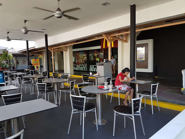 Comentarii opinii despre McDonald's Bukit Batok West