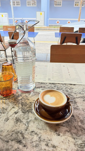 Comentarii opinii despre Common Man Coffee Roasters - Joo Chiat Road