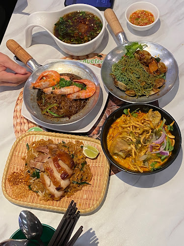 20 Ah Hood Rd, #01-08A Zhongshan Mall, Singapore 329984