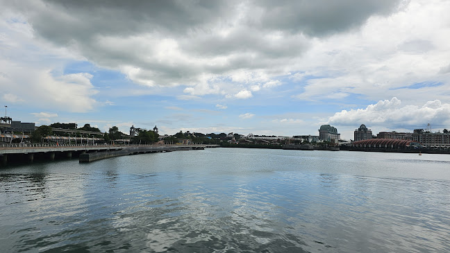 The Queen & Mangosteen - Hospitality and gastronomy