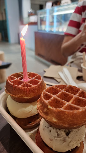 FATCAT Ice Cream & Coffee Boutique - Singapore