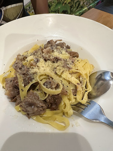 Mikey's Taverna - Singapore