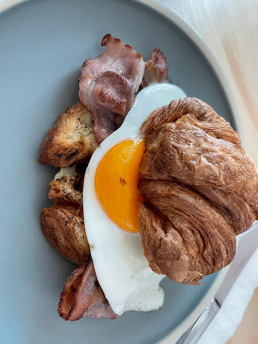 170 Ghim Moh Rd, #01-03 Ulu Pandan CC, Singapore 279621