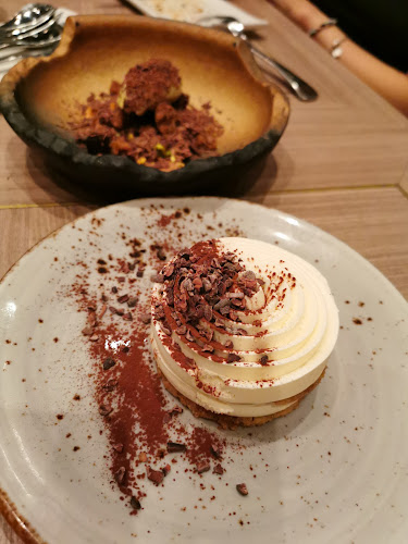 8 Marina Blvd, #33 - 01 Tower 1, Singapore 018981