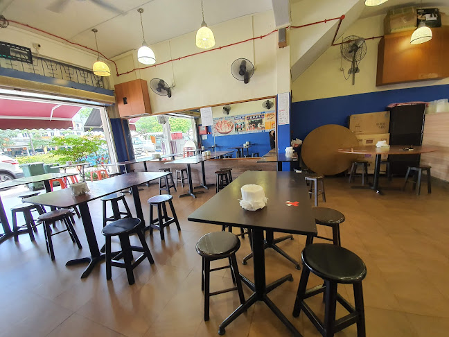 Geylang Prawn Noodle - Hospitality and gastronomy