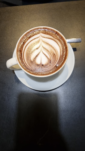 Comentarii opinii despre Three's A Crowd