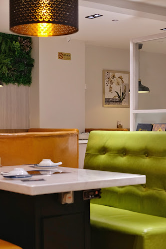 Qi Lai Feng 齐来丰鱼庄 Chinese Restaurant - Hospitality and gastronomy