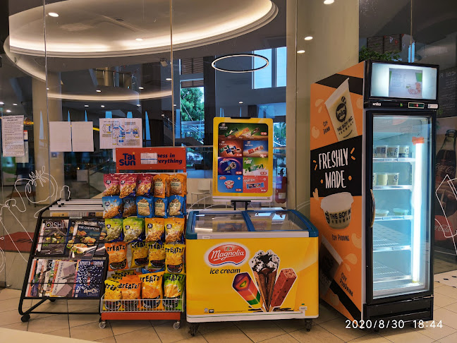 Comentarii opinii despre Poolside Café