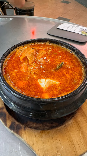 Opinii despre JeukSeokTown nice BBQ and Hotpot Korean food Pocha @ Vidacity, Pasir Ris Singapore, vegetarian options în Singapore - Hospitality and gastronomy