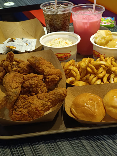 Arnold's Fried Chicken - Hospitality and gastronomy