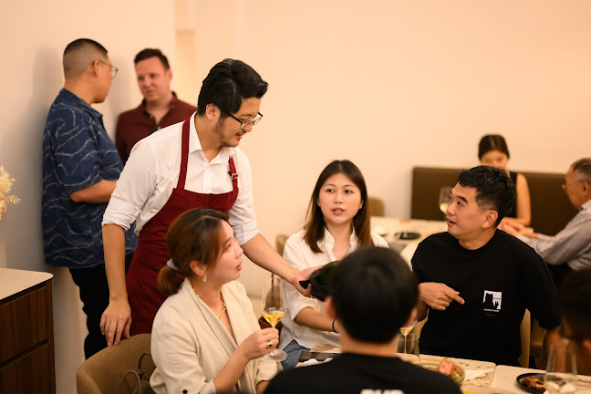 Opinii despre Convivial Champagne Bar în Singapore - Hospitality and gastronomy