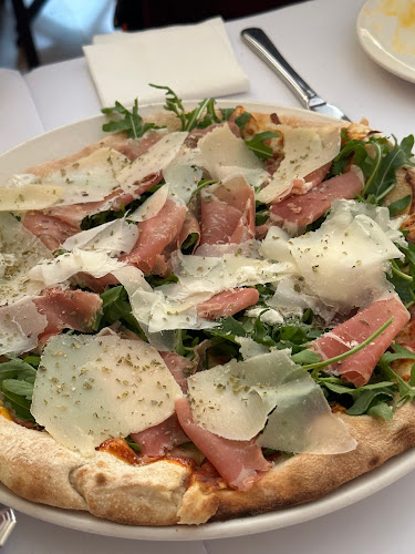 Comentarii opinii despre Bruno's Pizzeria & Grill Katong