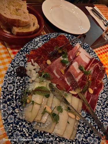 Micasa Kitchen & Bar - Singapore