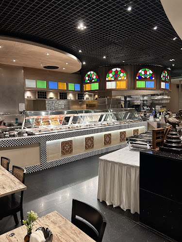 Muthu's Curry - Hospitality and gastronomy