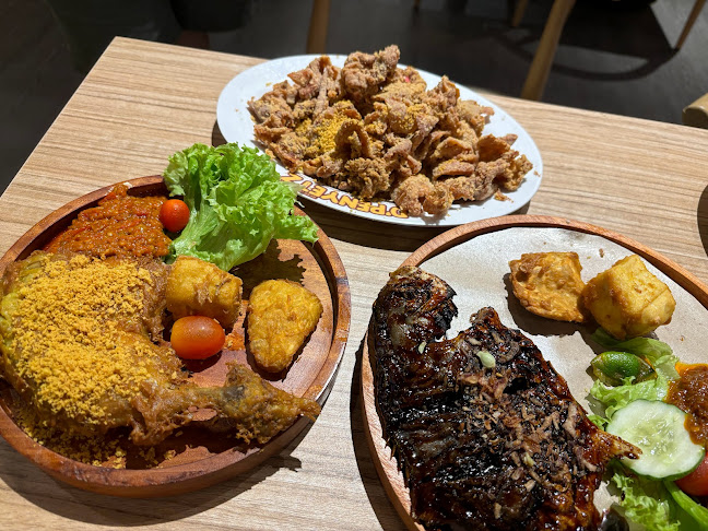 D’Penyetz Chai Chee Bedok - Hospitality and gastronomy